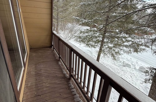 Thayne Cabin | Charming 2-bedroom cabin, bordering forest WiFi and Hot Tub in Star Valley Ranch