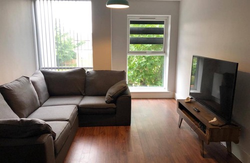 Christchurch Apartment | Charming 2-bed Apartment in Christchurch