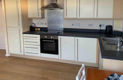 Slough Apartment | Charming 2-bed Apartment in Slough