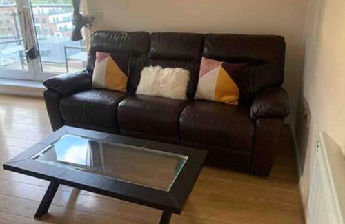 Slough Apartment | Charming 2-bed Apartment in Slough