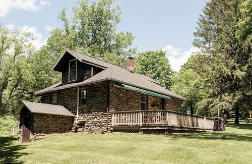 Livingston Manor Cottage | Charming 2-bedroom cottage on private estate in wonderful Livingston Manor