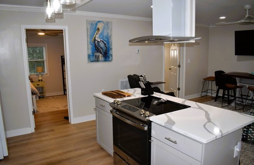 Ocean Isle Beach Cottage | Charming 2-bedroom cottage in tranquil Ocean Isle Beach 5 min drive to the beach