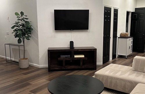 North Las Vegas House | Charming 2-bedroom house with AC, WiFi in lovely North Las Vegas