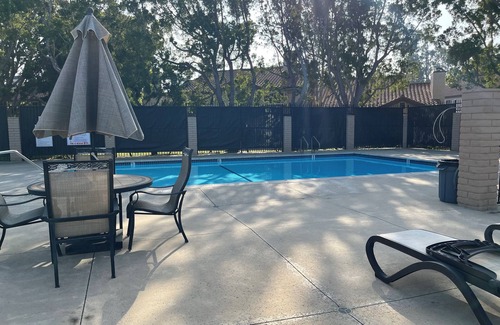 Port Hueneme Cottage | Charming 2-bedrm. cottage 5 min from the beach!n Mid-term Rental-30 day min.
