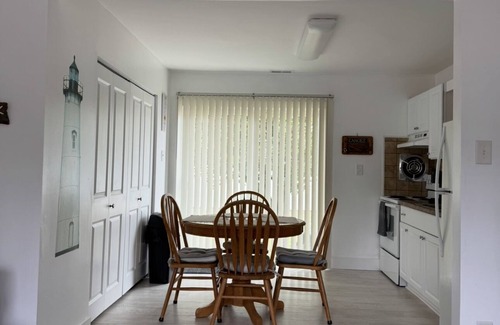 Villas House | Charming 2-bedroom house in delightful Lower Township home of beautiful sun sets