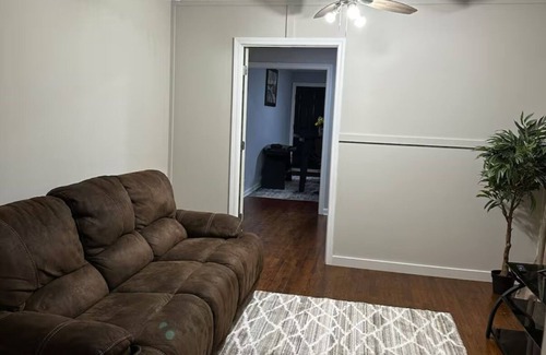 Lawrenceville House | Charming 2-bedroom house in peaceful Lawrenceville with WiFi, AC