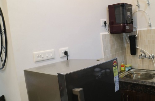 Taj Ganj Apartment | Charming 2-bedroom, 2-bathroom spacious apartment nestled near "Taj Mahal"
