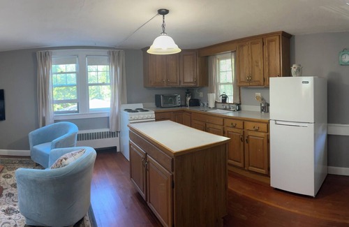 Litchfield Historic District Apartment | Charming 2-bedroom apartment in the center of historic Litchfield