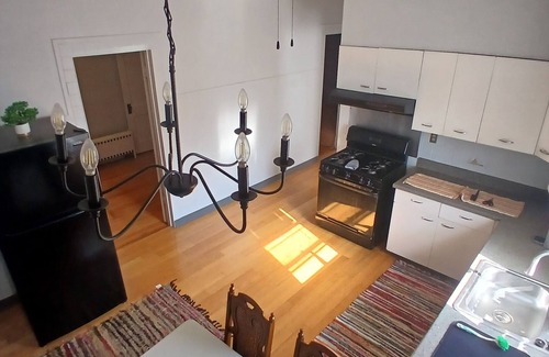 Jefferson Park Apartment | Charming 2-bedroom apartment in enchanting Chicago with AC, WiFi