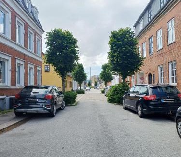 Hjørring Apartment | Charming 2 bedroom apartment free parking