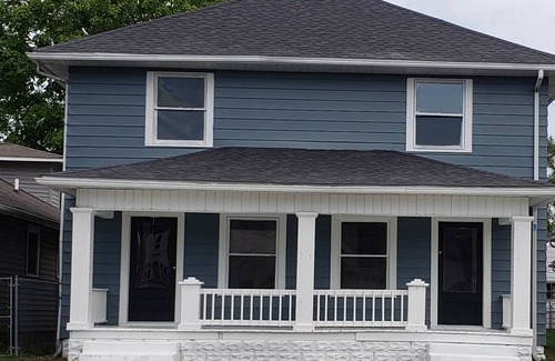 Kokomo Apartment | Charming 2-bedroom apartment with WiFi, AC in Kokomo