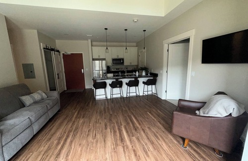 London Apartment | Charming 2-bedroom apartment with fitness center in London, Ohio