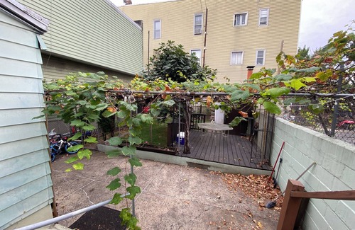 North Ironbound Apartment | Charming 2-bedroom apartment with WiFi, AC in the Ironbound Section of Newark