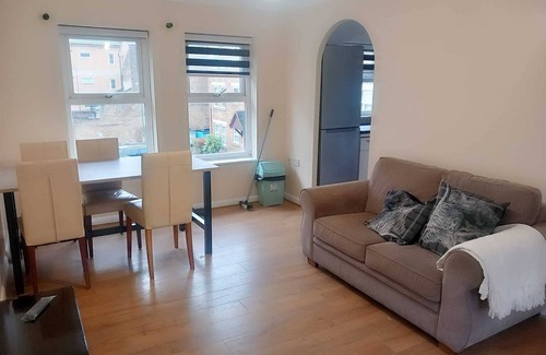 Erith Apartment | Charming 2-bedroom apartment in Erith with WiFi access