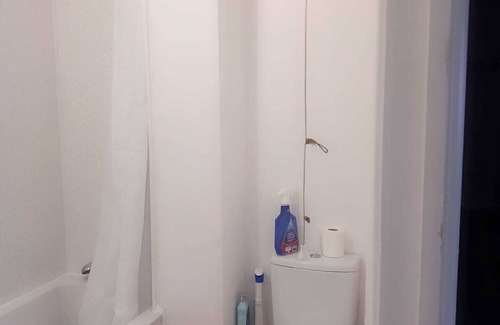 Erith Apartment | Charming 2-bedroom apartment in Erith with WiFi access