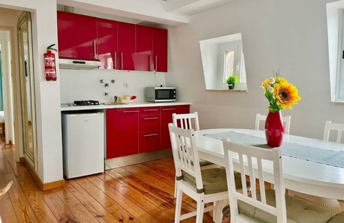 Mouraria Apartment | Charming 2 Bedroom Apartment in City Centre Lisboa
