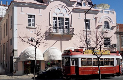 Mouraria Apartment | Charming 2 Bedroom Apartment in City Centre Lisboa