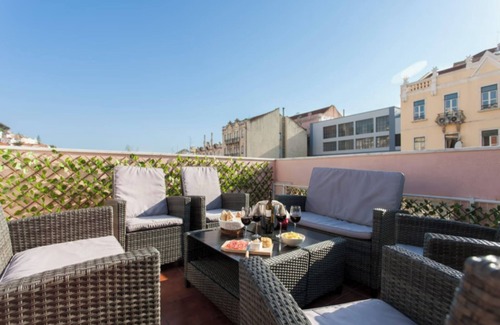Mouraria Apartment | Charming 2 Bedroom Apartment in City Centre Lisboa