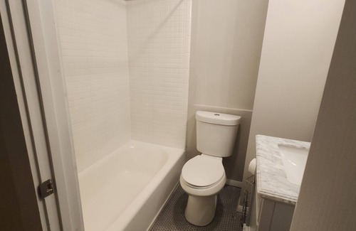 Charlestown Apartment | Charming 2-bedroom apartment with AC, in Historic Bunker Hill area of Boston.