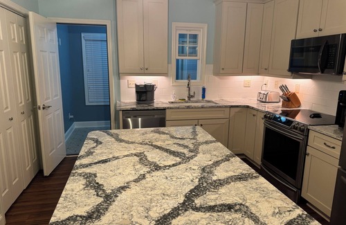 Loganville Cottage | Charming 2-bedroom Cottage in lovely Loganville with Private Pool and Hot Tub