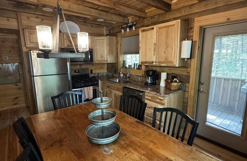 Walland Cabin | Charming 2-bedroom cabin with hot tub, outdoor firepit and Pet Friendly!