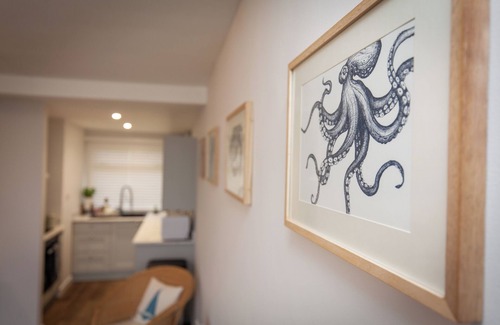 Dartmouth Ski Chalet | Charming 2-bedroom chalet in Dartmouth. Perfect for couples & families. Sleeps 5