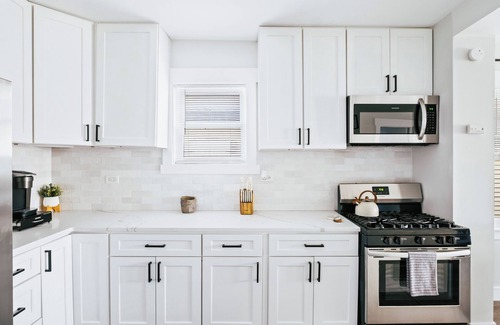 Chicago Condo | Charming 2-bedroom condo in marvelous Chicago