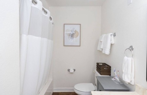 Oxford Condo | Charming 2-bedroom condo in lovely Oxford