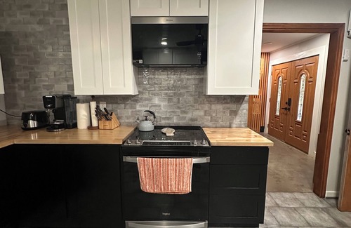 Gallatin Cottage | Charming 2-bedroom cottage with WiFi, AC in brilliant Gallatin