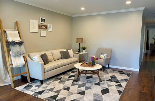 Arden-Arcade House | Charming 2-bedroom duplex with easy access to freeways and downtown Sacramento.