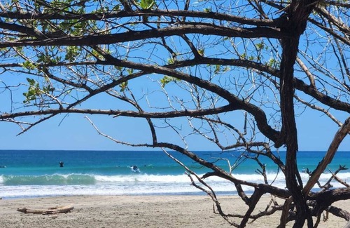 Paraiso House | Charming 2-bedroom house with WiFi, AC in serene Guanacaste Playa Negra, surf.