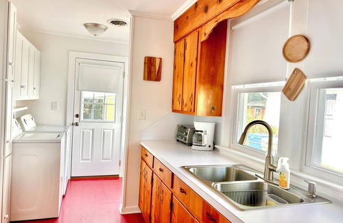 Washington House | Charming 2-bedroom house in enjoyable Washington NC
