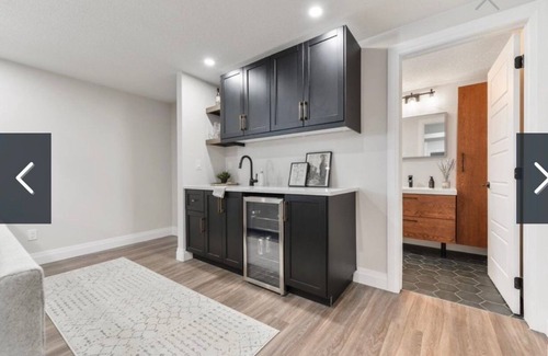 Northwest Edmonton House | Charming 2-bedroom house in awesome Edmonton with AC, WiFi