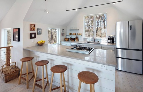 Edgartown House | Charming 2-bedroom house on Chappy with pool, Tennis, pickleball, WiFi and AC