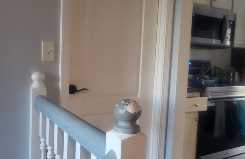 Ellenwood House | Charming 2-bedroom house with deck, WiFi, AC in Ellenwood
