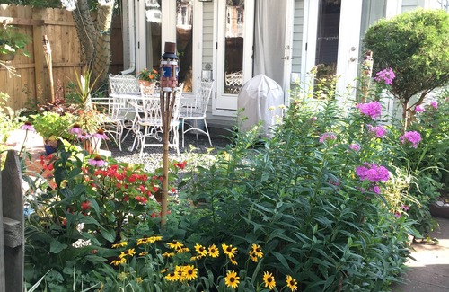 Highlands House | Charming 2-bedroom house in quaint Highlands with AC, WiFi
