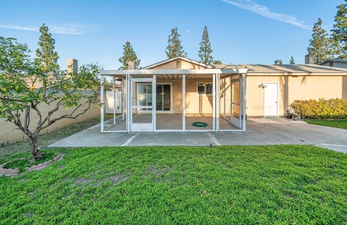 Rowland Heights House | Charming 2-bedroom house with AC, WiFi in welcoming La Puente
