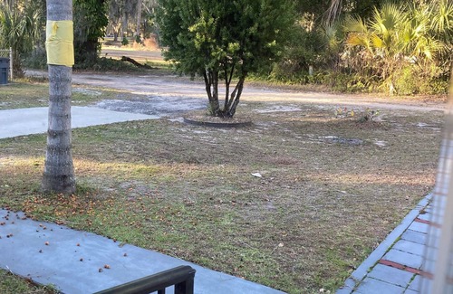 San Mateo House | Charming 2-bedroom house w/WiFi, AC in brilliant San Mateo Near St Johns River