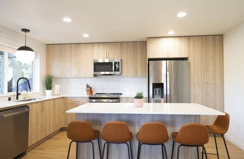 Lincoln House | Charming 2-bedroom home close to Vancouver Downtown
