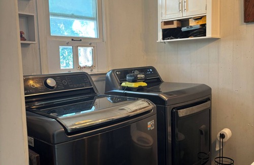 Galloway House | Charming 2-bedroom house with AC, fitness room in gorgeous Galloway
