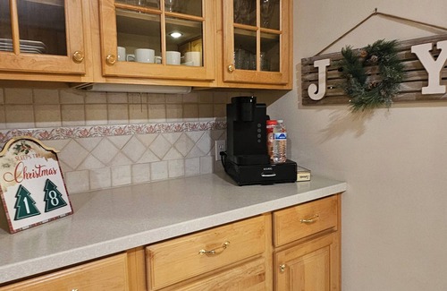 Rosenberg House | Charming 2-bedroom house, with Coworking space, AC, WiFi in welcoming Richmond