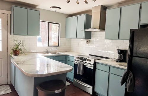 La Pine House | Charming 2-bedroom house in La Pine