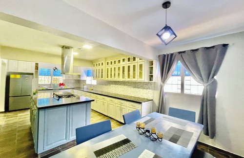 Imbert House | Charming 2-bedroom house with AC, WiFi in delightful countryside