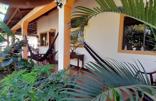Leon House | Charming 2-bedroom house in León with WiFi access