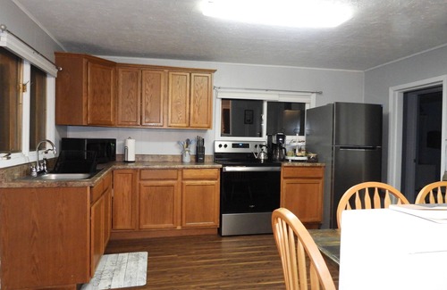 Darby House | Charming 2-bedroom house in delightful Darby with AC