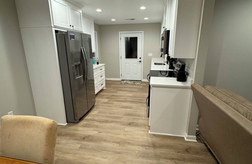 Etta House | Charming 2-bedroom house 20 miles from stadium