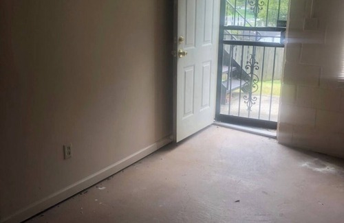 Chestnut Hill House | Charming 2-bedroom in heart of Wedgewood Houston