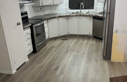 Melbourne House | Charming 2-bedroom mobile home with WiFi, AC in peaceful Melbourne