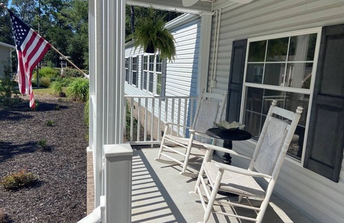 St. James House | Charming 2-bedroom mobile home with WiFi, AC in awesome Bolivia on Intracoastal