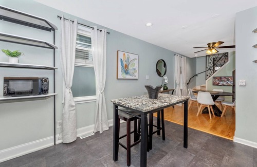Frederick House | Charming 2-bedroom row house in Historic Downtown Frederick